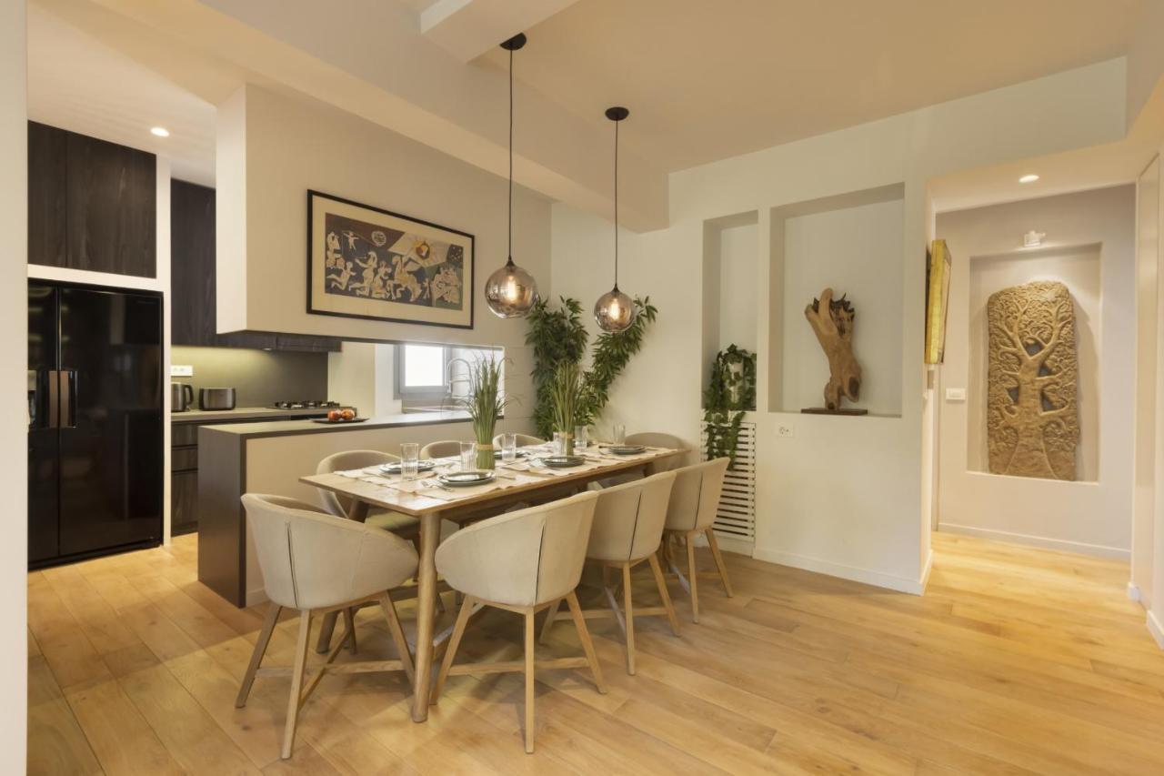 Elegant, Chic, Hip 2 Bedroom W/ Forest View In Athens! Bagian luar foto