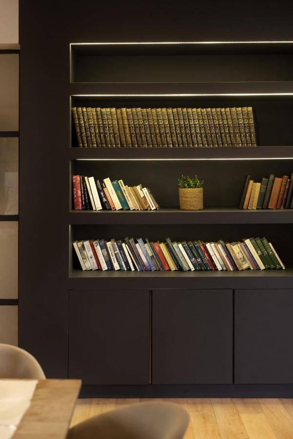 Elegant, Chic, Hip 2 Bedroom W/ Forest View In Athens! Bagian luar foto