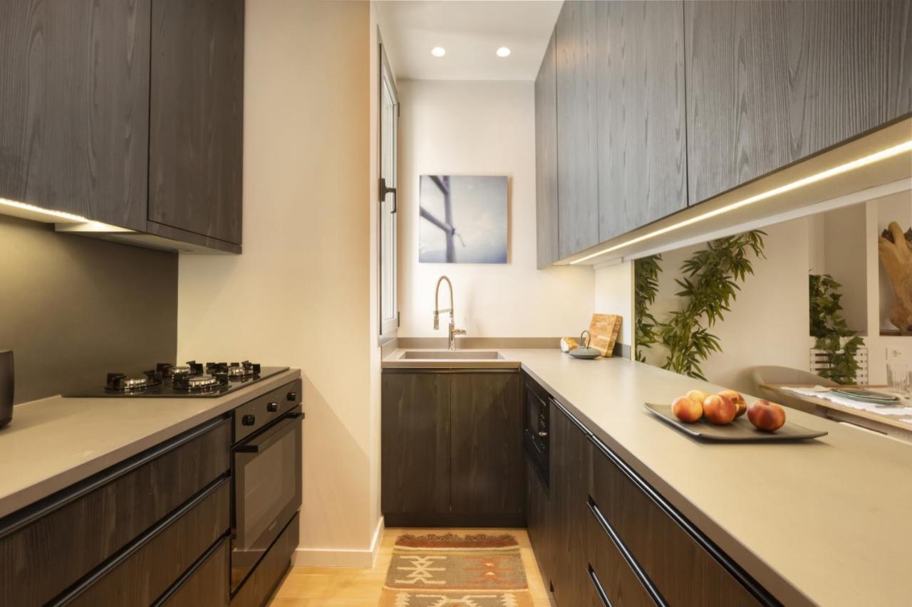 Elegant, Chic, Hip 2 Bedroom W/ Forest View In Athens! Bagian luar foto