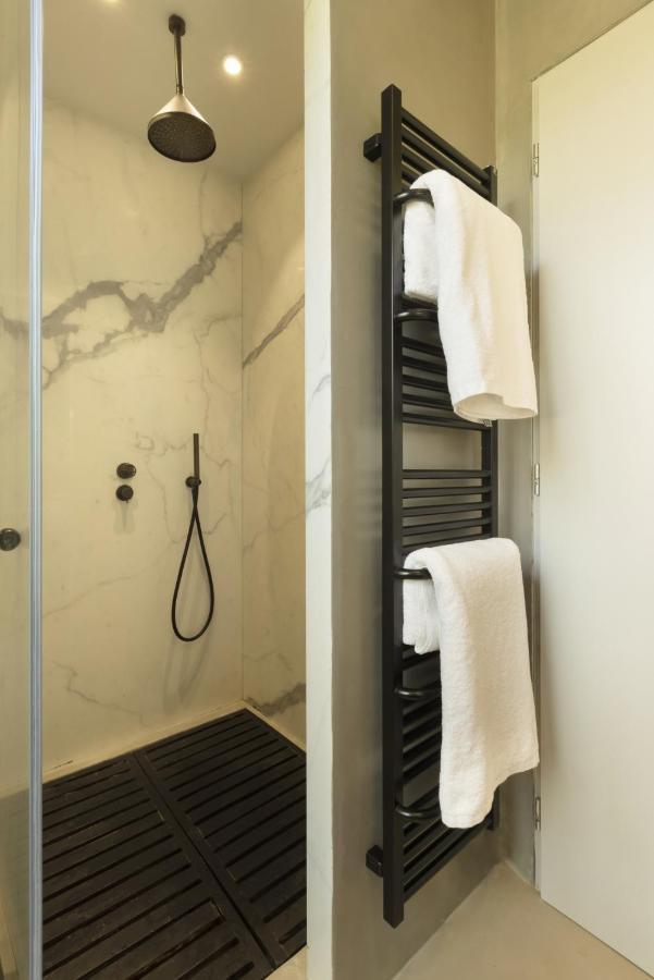 Elegant, Chic, Hip 2 Bedroom W/ Forest View In Athens! Bagian luar foto