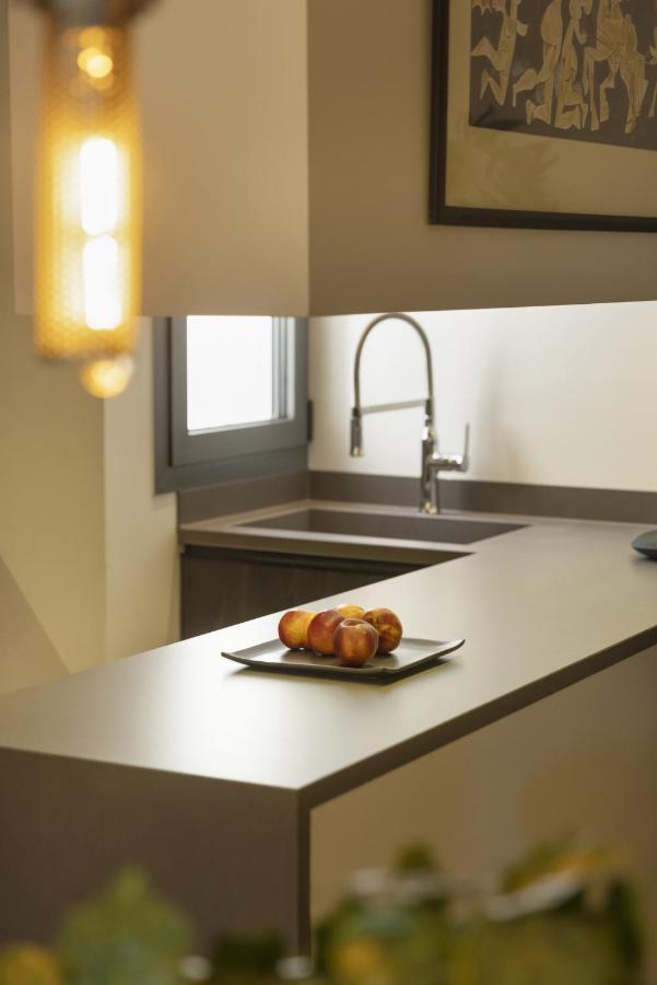 Elegant, Chic, Hip 2 Bedroom W/ Forest View In Athens! Bagian luar foto