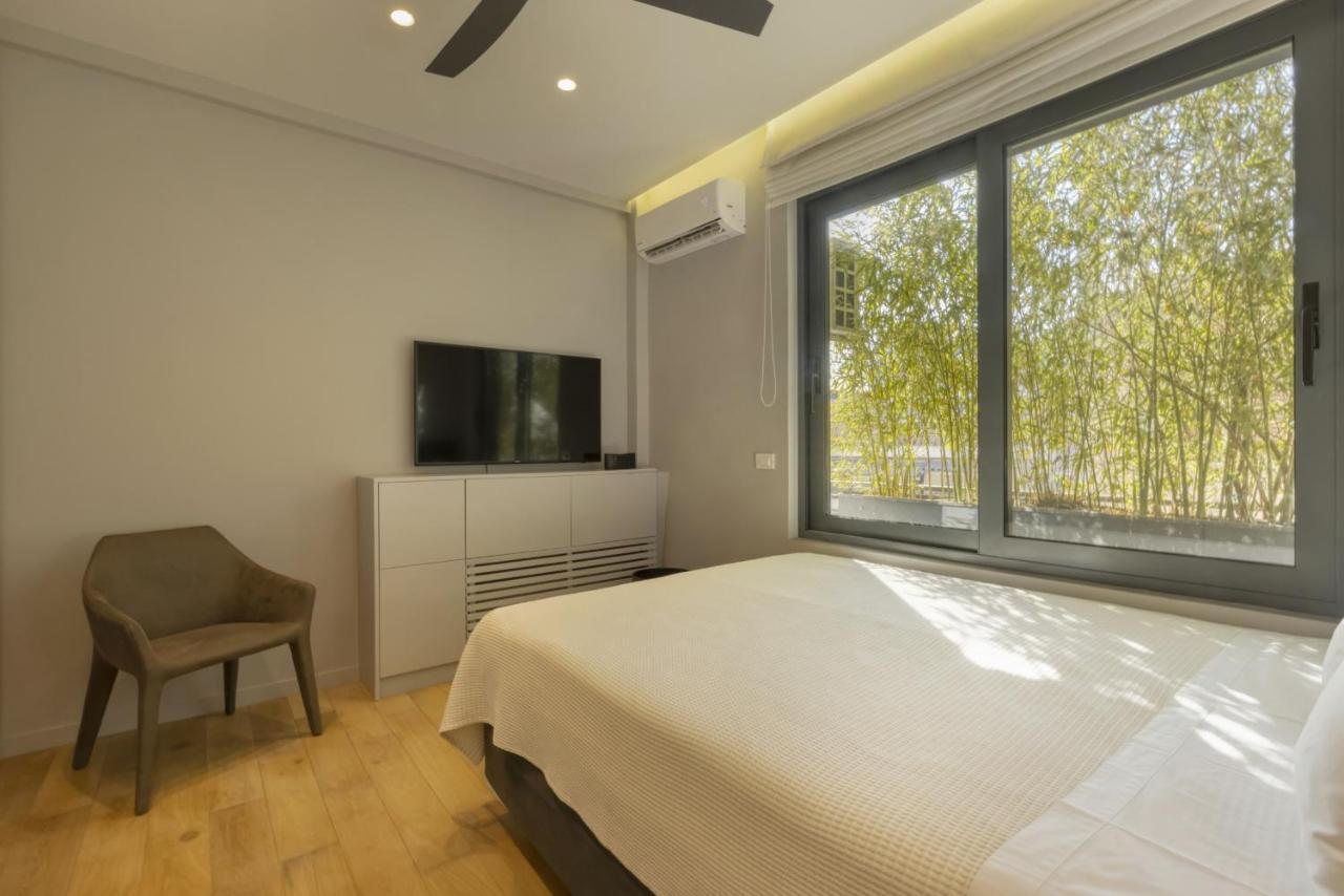 Elegant, Chic, Hip 2 Bedroom W/ Forest View In Athens! Bagian luar foto